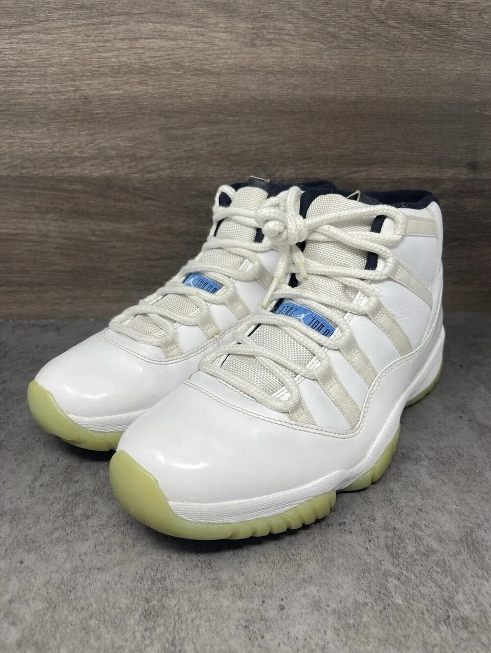 Air Jordan 11 Retro Legend Blue Size 8.5 Mens White Basketball 378037-117